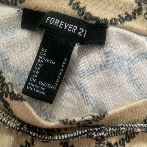 Forever 21 Tan & Black Long Sleeve Baddie Graphic Crop Top Size Small - Picture 9 of 11